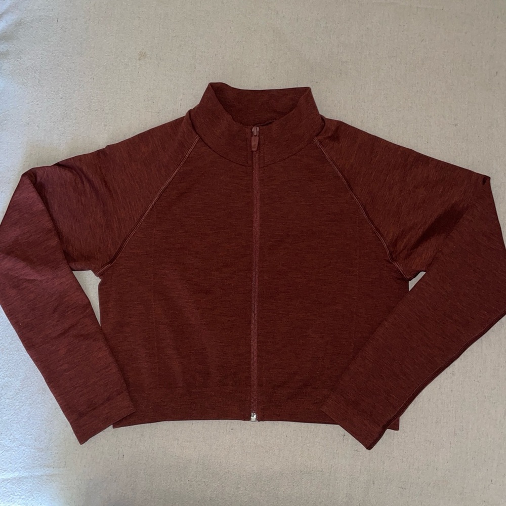 Alphalete Amplify Cropped Zip Up Jacket